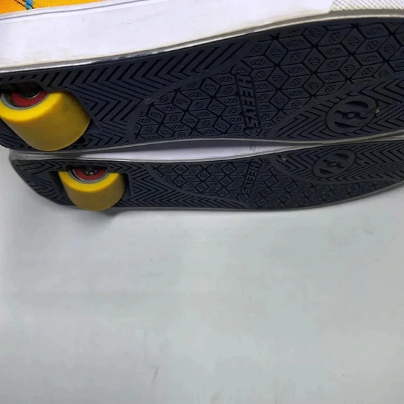 Heelys 2.0 flame skate shoes size 7 - Picture 4 of 6